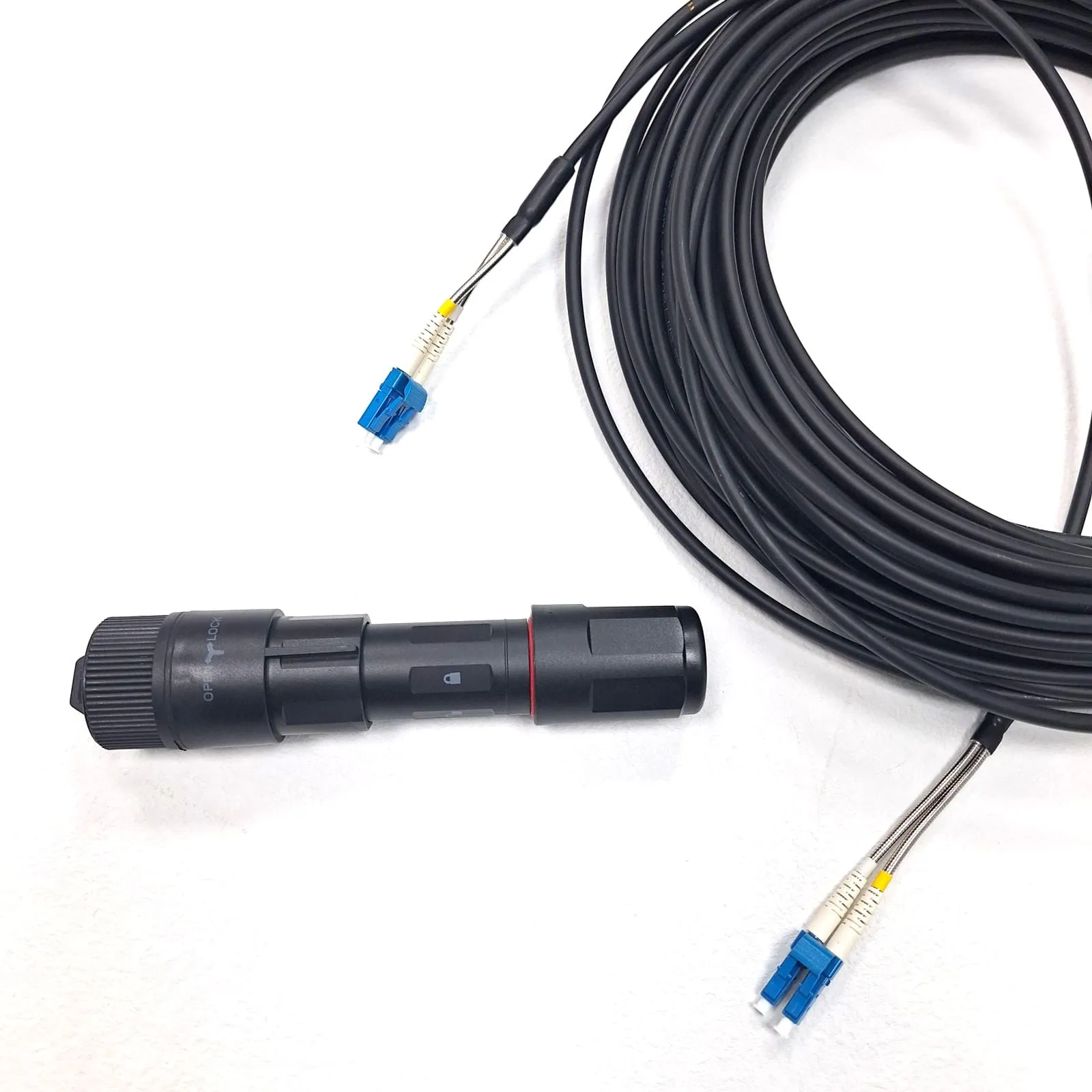新型防水 FullAXS 连接器跳线组件 - FullAXS 连接器 - FTTA 解决方案 - 海南中泰光缆 图4
